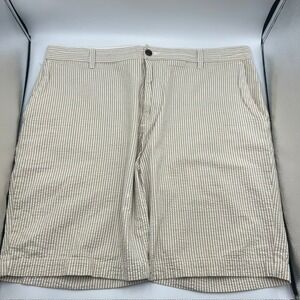Dockers Mens Shorts Beige Stripe Seersucker Casual Chino Size 38‎